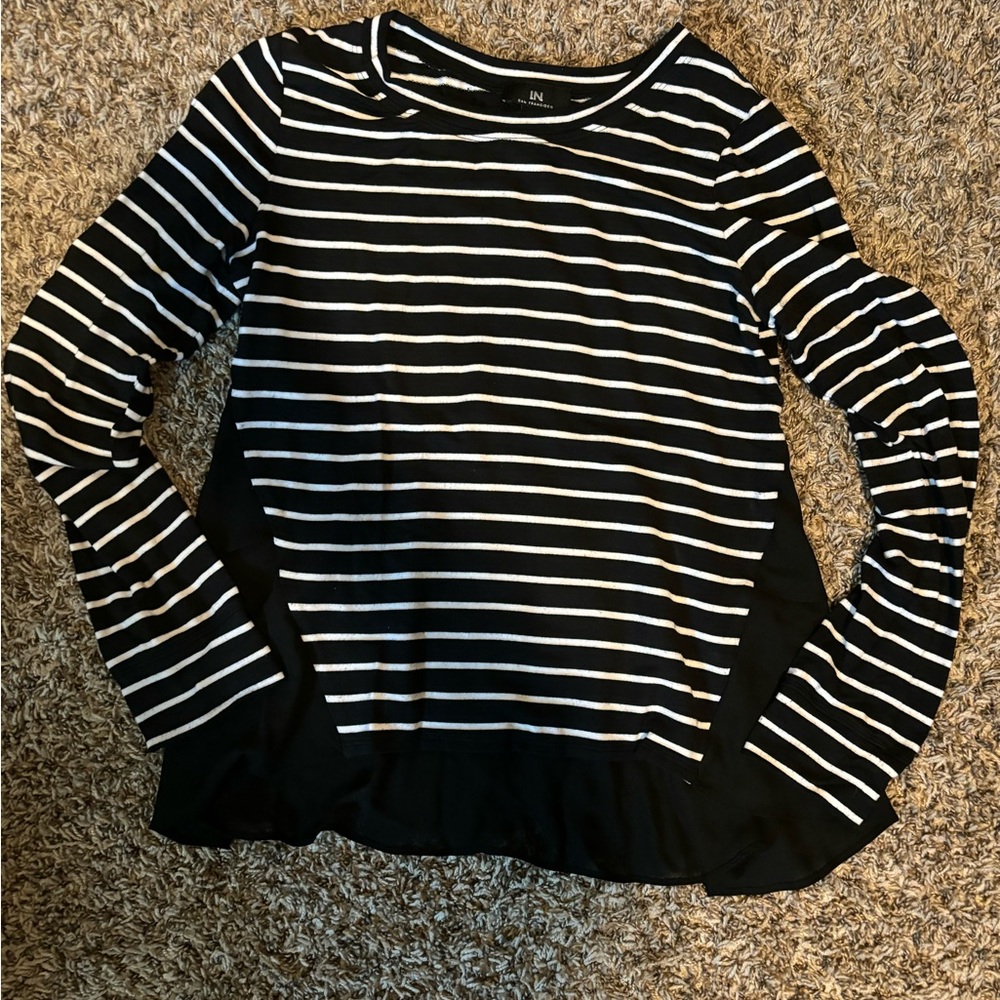 IN San Francisco, M, Black and white striped